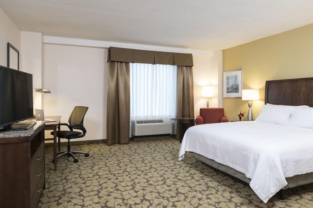 Hilton Garden Inn Louisville Downtown Exterior foto
