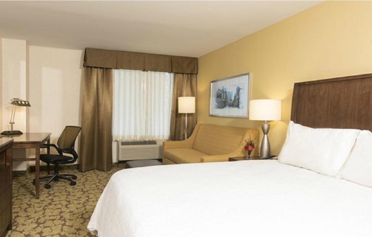 Hilton Garden Inn Louisville Downtown Exterior foto